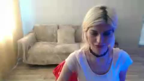 Snapshot of sexybeatriice chatting on July 13, 6:16 am sexybeatriice online show from July 13, 6:16 am