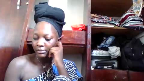 Snapshot of sexybelair chatting on February 16, 7:04 am sexyleir online show from February 16, 7:04 am