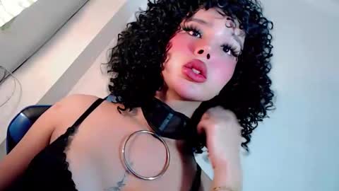 Snapshot of sexybite1 chatting on October 27, 8:29 am Seraphina Blaze online show from October 27, 8:29 am