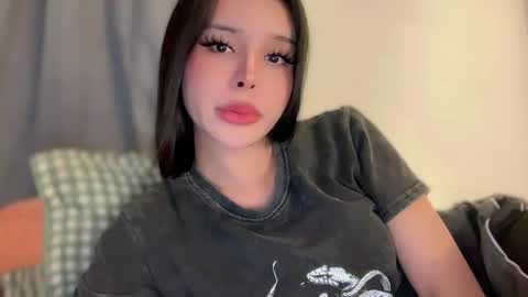 Snapshot of sexybite1 chatting on November 9, 10:24 am Seraphina Blaze online show from November 9, 10:24 am