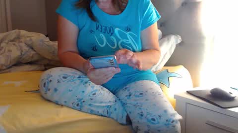 Sexyblonde4u58 online show from December 23, 4:55 am