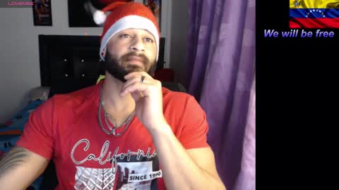 Snapshot of sexybody3224 chatting on December 24, 3:49 am said online show from December 24, 3:49 am