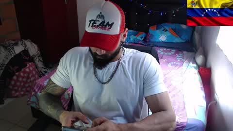 Snapshot of sexybody3224 chatting on January 15, 6:19 pm said online show from January 15, 6:19 pm