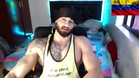 Snapshot of sexybody3224 chatting on January 29, 10:43 pm said online show from January 29, 10:43 pm