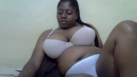 sexyboobies25 online show from March 10, 10:37 am