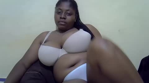sexyboobies25 online show from March 10, 9:07 pm