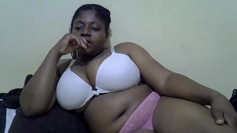 sexyboobies25 online show from March 11, 5:57 pm