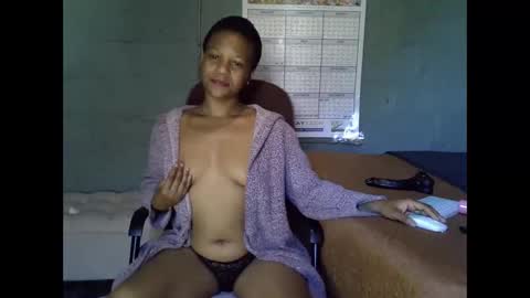 sexyboobs16 online show from December 19, 5:14 am