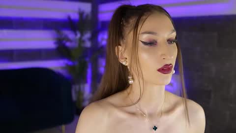 Snapshot of sexycelline chatting on December 16, 5:34 am Celline online show from December 16, 5:34 am