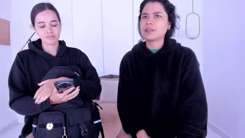 chanell and yina online show from January 17, 1:27 pm