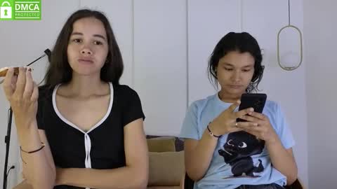 chanell and yina online show from March 23, 1:37 pm