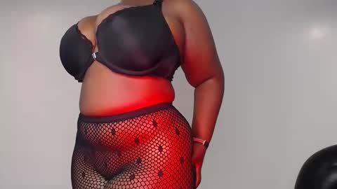 Snapshot of sexychocco_ chatting on May 20, 10:10 am sexychocco online show from May 20, 10:10 am