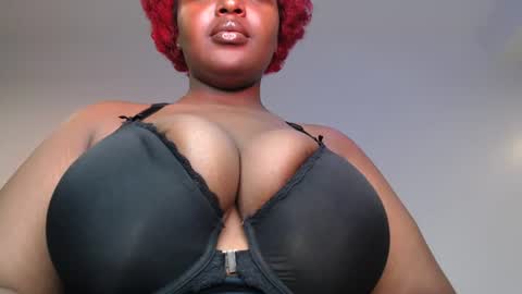 Snapshot of sexychocco_ chatting on June 21, 8:33 pm sexychocco online show from June 21, 8:33 pm