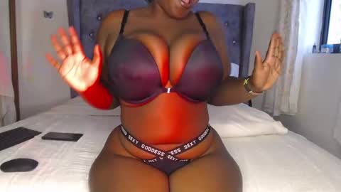 Snapshot of sexychocco_ chatting on July 19, 8:18 am sexychocco online show from July 19, 8:18 am