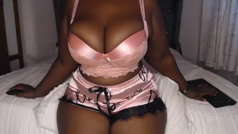 Snapshot of sexychocco_ chatting on July 26, 10:44 am sexychocco online show from July 26, 10:44 am
