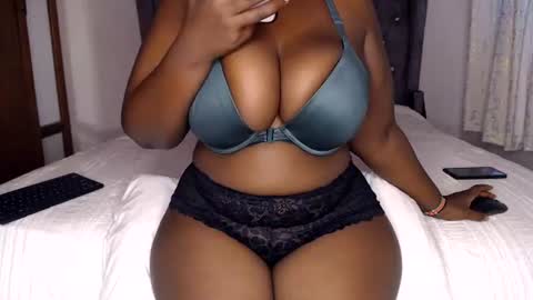 Snapshot of sexychocco_ chatting on July 28, 12:48 pm sexychocco online show from July 28, 12:48 pm