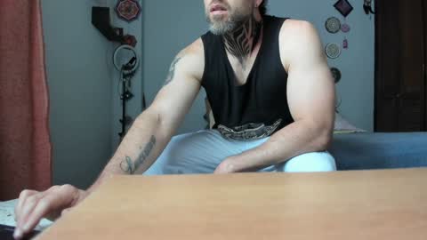 Snapshot of sexycolombian2022 chatting on December 25, 2:23 pm Antonioylola online show from December 25, 2:23 pm