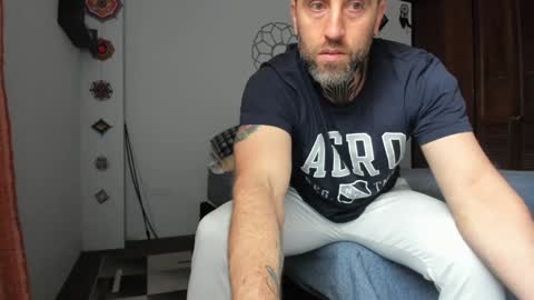 Snapshot of sexycolombian2022 chatting on January 3, 3:33 pm Antonioylola online show from January 3, 3:33 pm