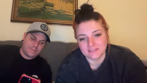 sexycouple41110 online show from April 17, 3:09 am