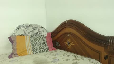 Snapshot of sexydarkhunter2 chatting on January 17, 12:10 am Mike online show from January 17, 12:10 am