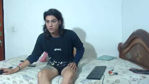 Snapshot of sexydarkhunter2 chatting on January 23, 2:23 am Mike online show from January 23, 2:23 am