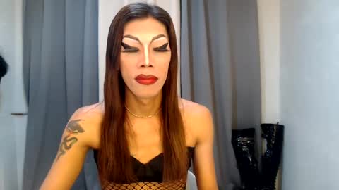 Snapshot of sexydevine_34 chatting on January 13, 7:42 pm Devine online show from January 13, 7:42 pm