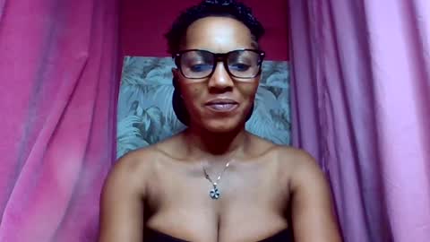 sexydoll32 online show from July 25, 11:35 pm