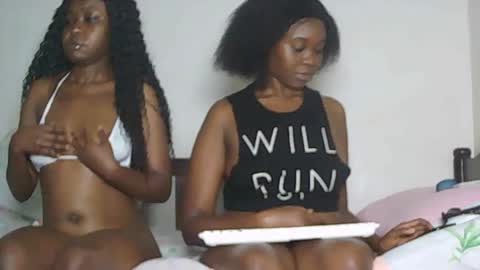 sexyebony283378 online show from June 3, 9:01 am