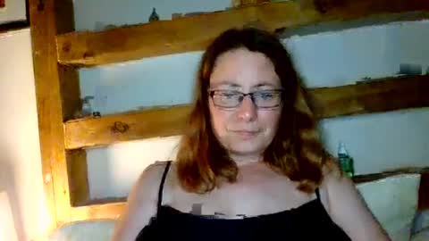 Snapshot of sexyemilyoliver chatting on June 25, 1:26 pm Emily online show from June 25, 1:26 pm