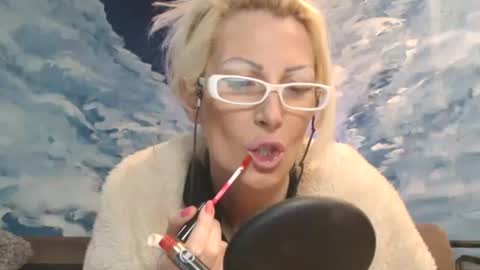 Snapshot of sexyeni chatting on February 20, 2:51 am ENI pvt moan your name WHEN I M NOT online you tell me in SNAPCHAT deal yes add me... FREE TWITTER magiconline101...... online show from February 20, 2:51 am