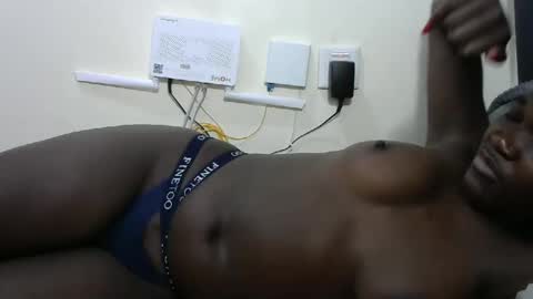 Snapshot of sexyfizzypop chatting on November 24, 2:17 pm Fizzypop online show from November 24, 2:17 pm