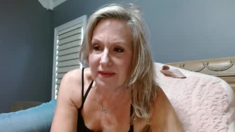 Snapshot of sexyfloridamilf chatting on December 31, 9:17 pm LisaisLuscious online show from December 31, 9:17 pm