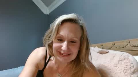 Snapshot of sexyfloridamilf chatting on January 30, 9:14 pm LisaisLuscious online show from January 30, 9:14 pm