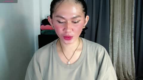 gigi online show from November 29, 11:13 am