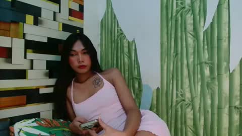 Snapshot of sexyhornyts4u chatting on November 8, 12:05 pm sexyhornyts4u online show from November 8, 12:05 pm