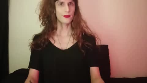 elsathedarlin online show from October 12, 12:20 am