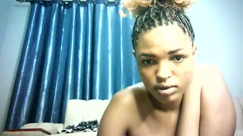 Snapshot of sexyjaz20 chatting on June 7, 1:21 am sexy jaz online show from June 7, 1:21 am