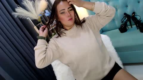 Snapshot of sexyjeanniecuntcums chatting on December 11, 3:58 pm JENNY online show from December 11, 3:58 pm