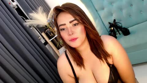 Snapshot of sexyjeanniecuntcums chatting on January 31, 11:03 pm JENNY online show from January 31, 11:03 pm