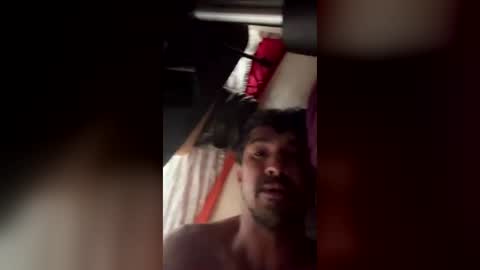 Snapshot of sexyjohnny1981xxxx chatting on August 5, 8:06 am sexyjohnny1981xxxx online show from August 5, 8:06 am