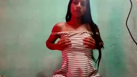 sexyjolie586 online show from May 27, 7:16 am