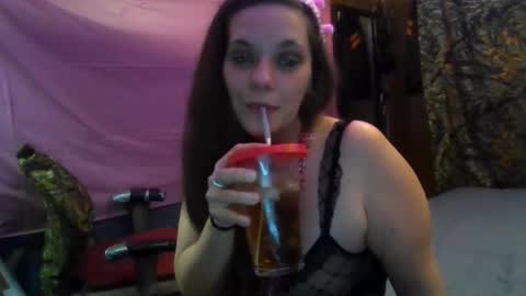 Ivy Smoke  Big D online show from March 5, 4:41 am