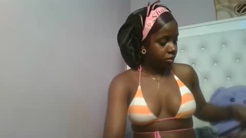 Snapshot of sexykitten200 chatting on April 30, 7:53 pm SexyKitty online show from April 30, 7:53 pm