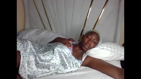 Snapshot of sexykitty48 chatting on November 25, 7:52 am FENNY online show from November 25, 7:52 am