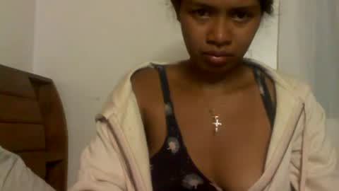 Snapshot of sexylarra12 chatting on June 3, 2:47 am sexylarra12 online show from June 3, 2:47 am