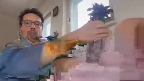 sexyleo8282 online show from February 6, 10:40 am