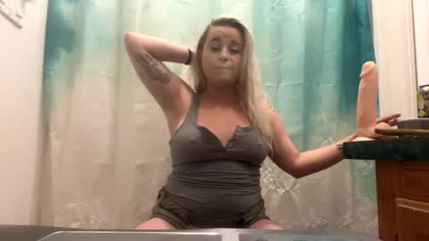 sexylilb17 online show from March 6, 2:30 am