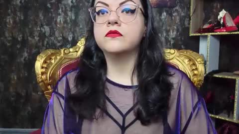 Snapshot of sexylilian chatting on May 15, 9:38 am Mistress Lilian Lestrange online show from May 15, 9:38 am