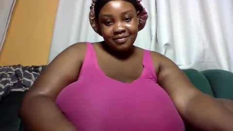 Snapshot of sexylo52 chatting on June 7, 9:51 pm sexylo52 online show from June 7, 9:51 pm