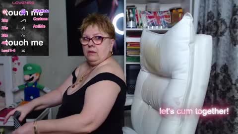 Snapshot of sexylynette4u chatting on January 22, 8:07 am sexylynette4u online show from January 22, 8:07 am